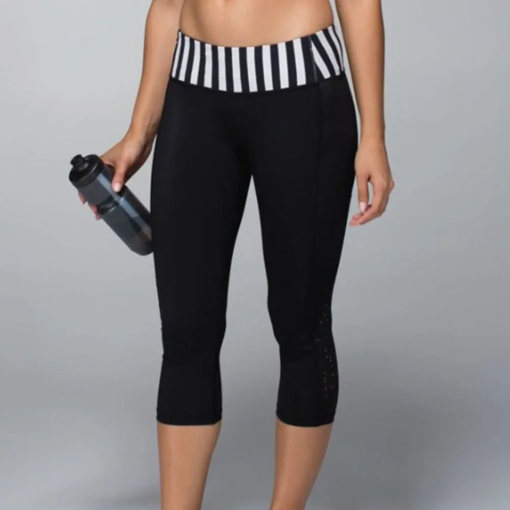 Lululemon Water Bound Crop Black/Apex Stripe Printed Black Dune 8 - Picture 3 of 16